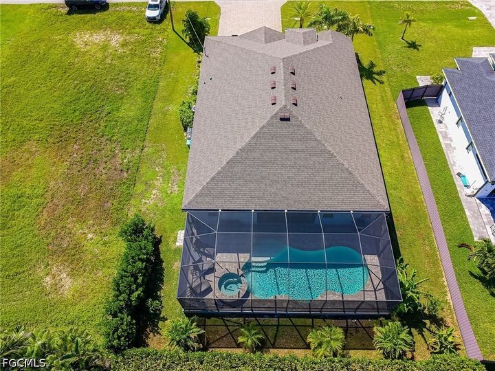 Property Photo:  113 SW 33rd Place  FL 33991 