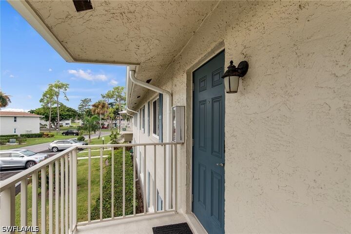 Property Photo:  259 Winners Circle 4  FL 34112 