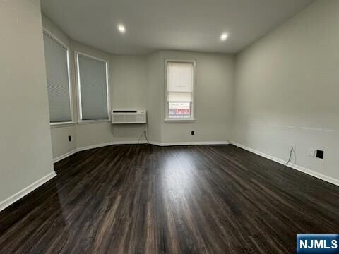 Property Photo:  40 Washington Avenue 2B  NJ 07109 