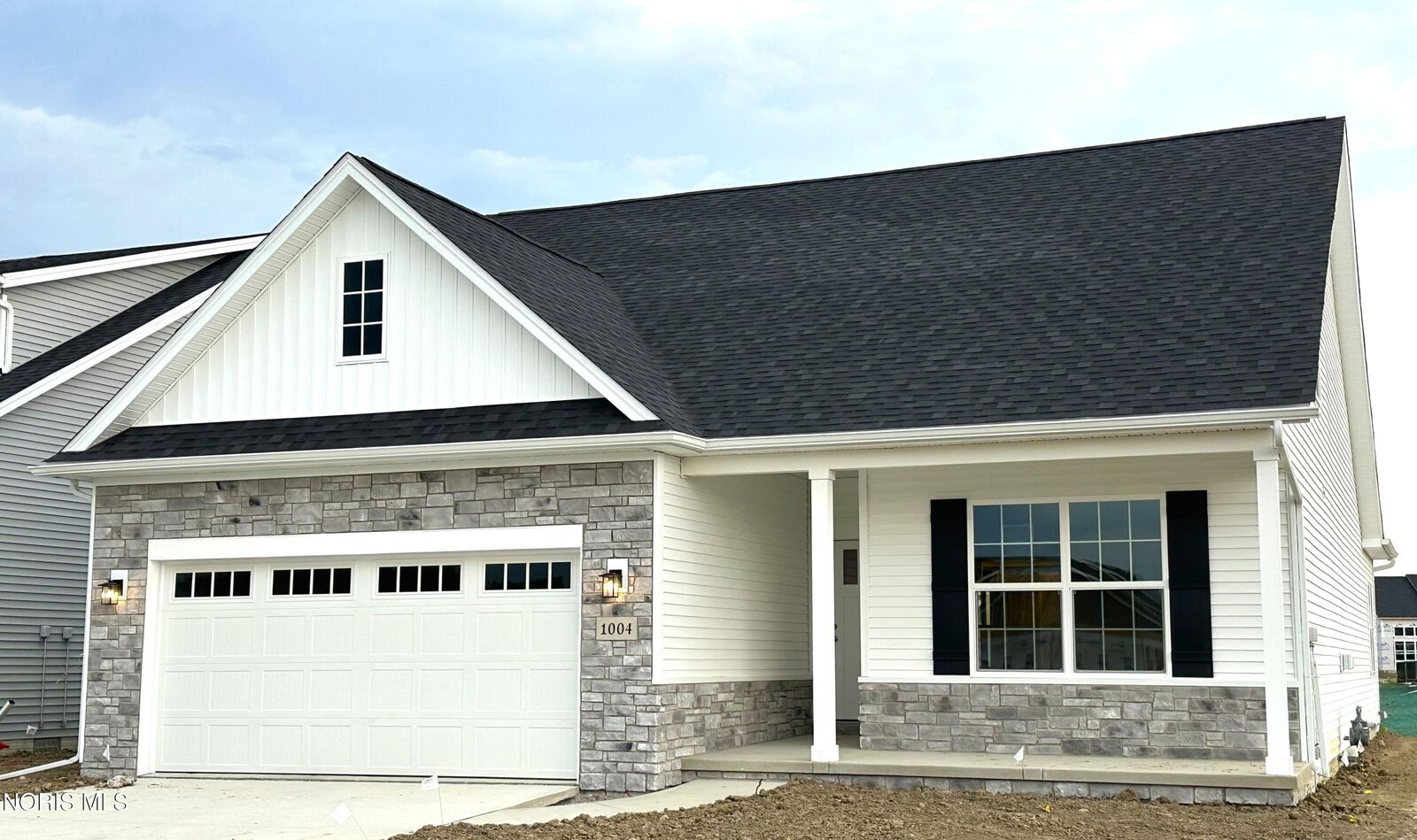 Property Photo:  1004 Pine Ridge Drive  OH 43551 