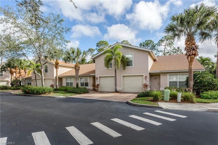 Property Photo:  3505 Avion Woods Ct 904  FL 34104 