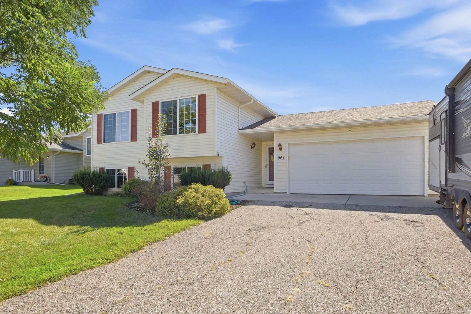 Property Photo:  964 7th Avenue NW  MN 55350 