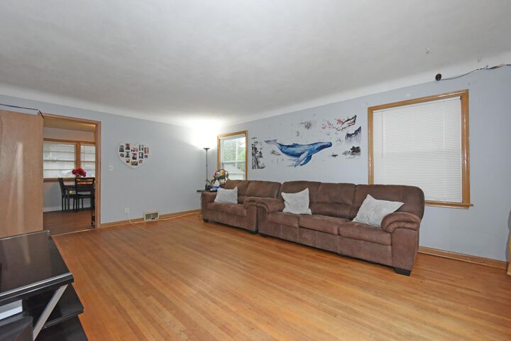 Property Photo:  729 Rose Avenue E  MN 55106 