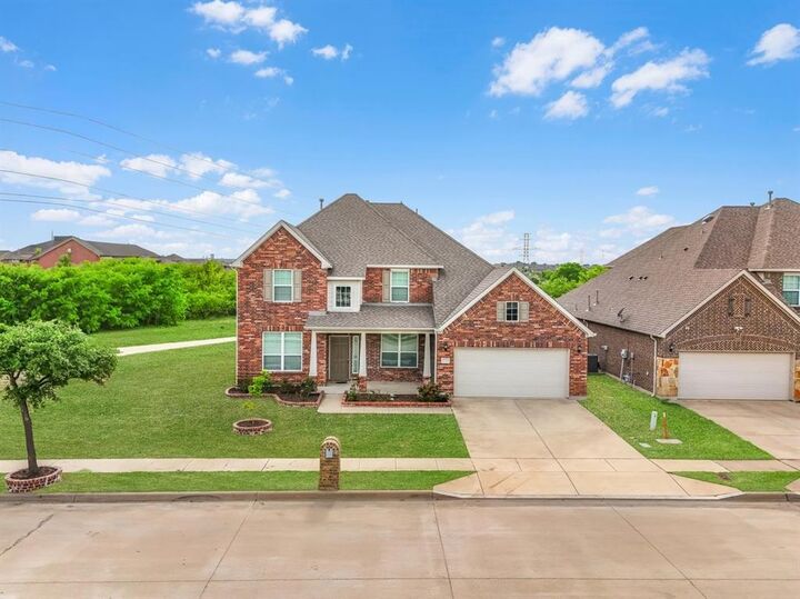 Property Photo: 7521 Aubrac Way TX 76131
