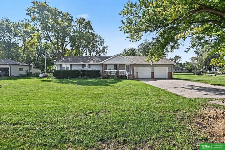 Property Photo:  3177 County Road T Avenue  NE 68025 