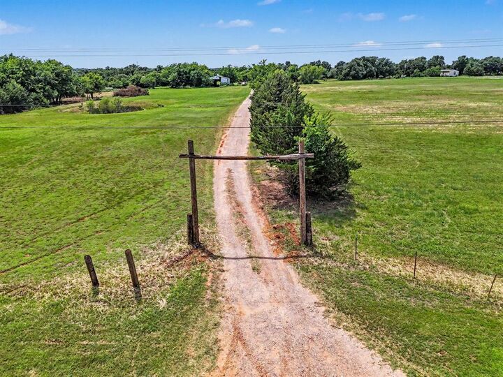 Property Photo:  0004 S Anderson Road  OK 73044 