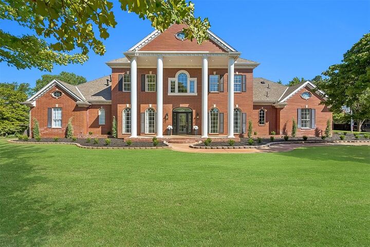 Property Photo: 23390 Hunters Trail OK 73025