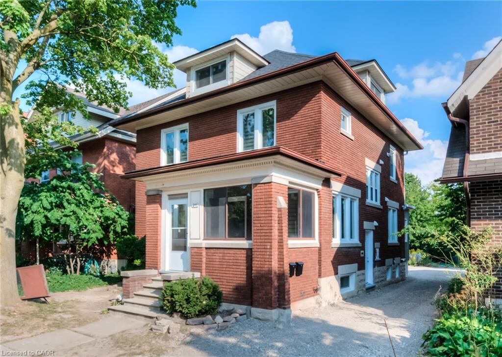 Property Photo:  297 Frederick Street Lower  ON N2H 2N6 