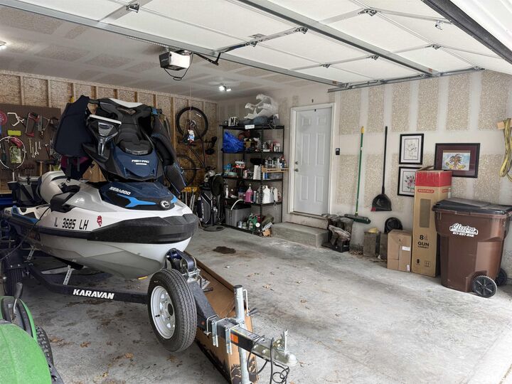 Property Photo:  105 S Madison Street  IL 62568 