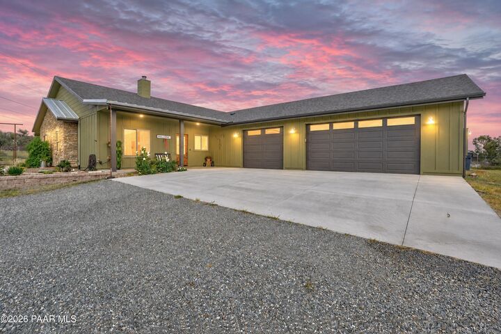 Property Photo:  1379 W McIntosh Drive  AZ 86305 