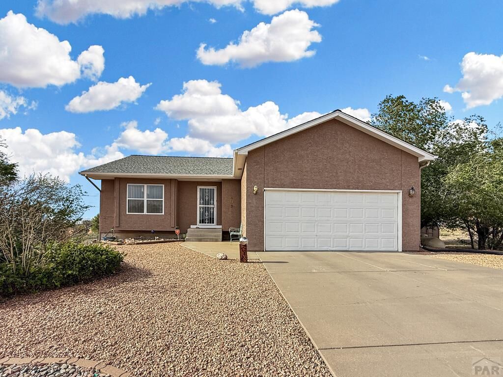 Property Photo: 409 Baldwyn Dr CO 81007