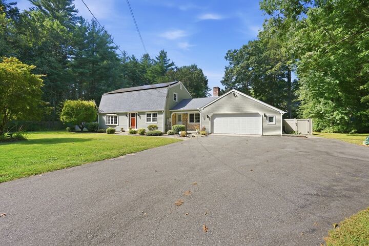 Property Photo: 1105 Stony Hill Rd MA 01095