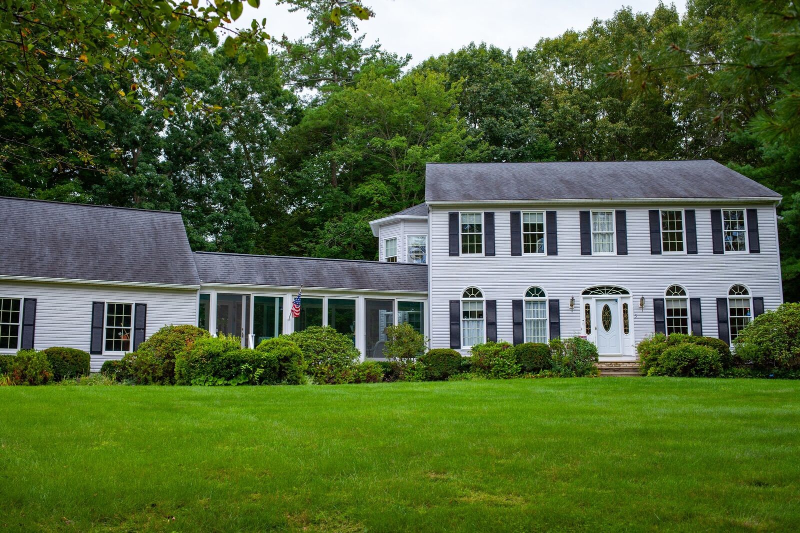 Property Photo:  5 Vose Hill Road  MA 01886 