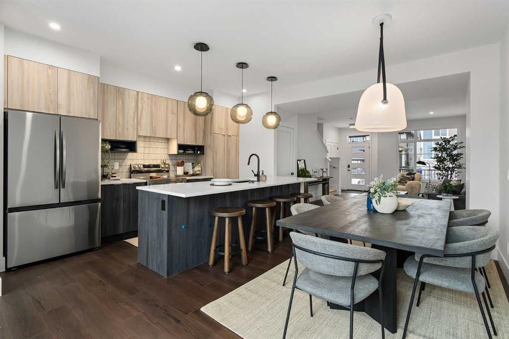 Property Photo:  7158 Rangeview Avenue SE  AB T3S 0S5 