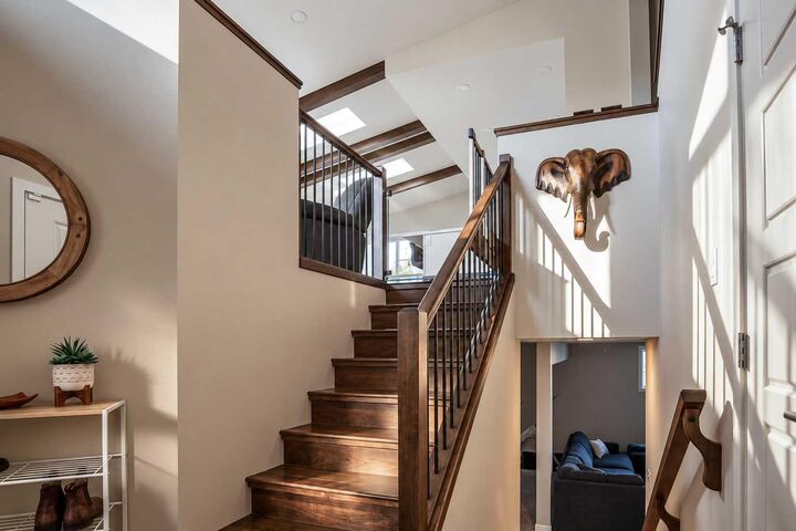 Property Photo:  221 Lasalle Terrace W  AB T1J 5G9 