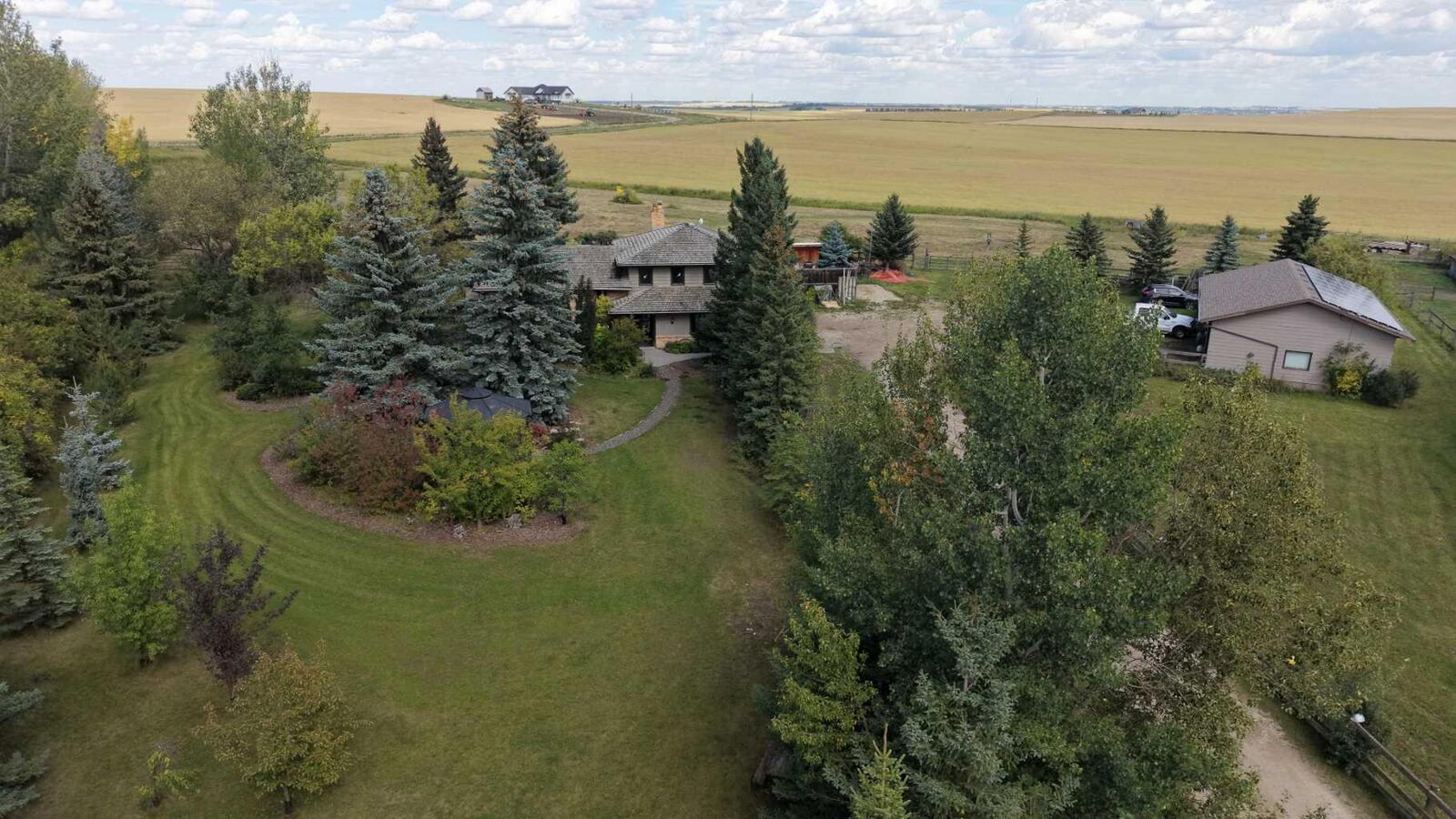 Property Photo:  15 Sterling Estates  AB T4B 4Y4 