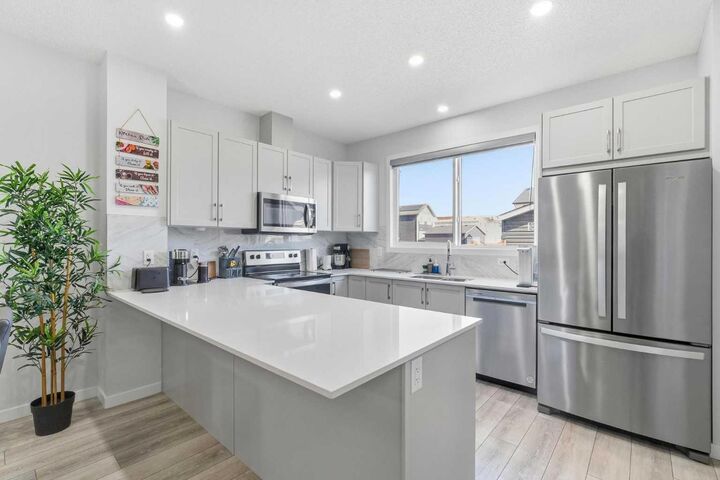Property Photo:  44 Amblefield Avenue NW  AB T3P 2C1 