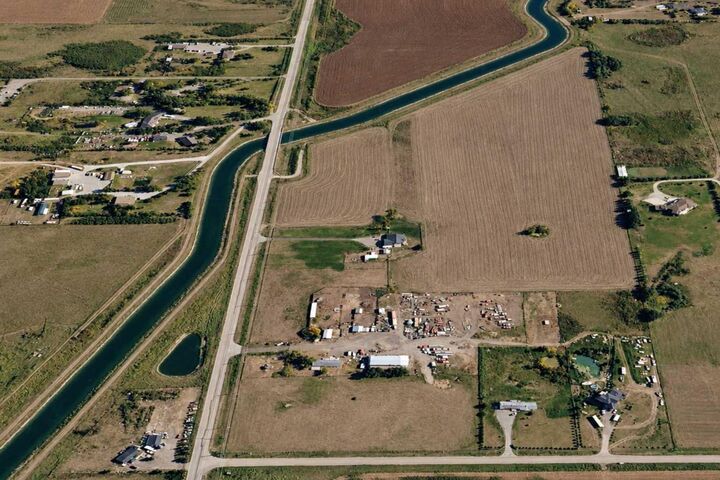 Property Photo:  280235 Township Road 240  AB T1X 2C7 