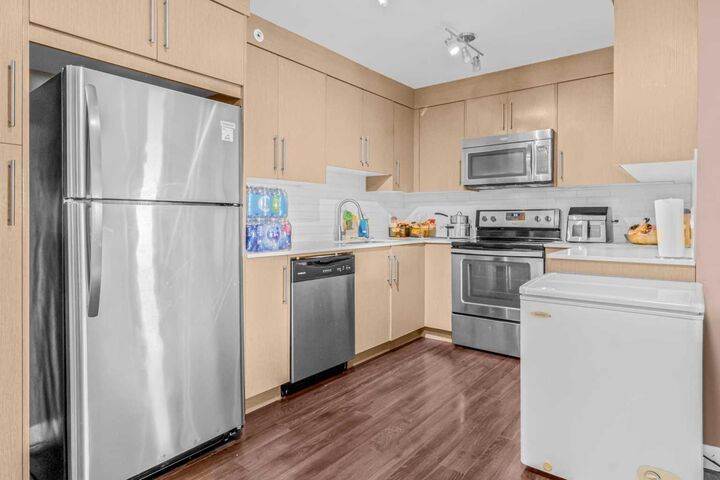 Property Photo:  302 Skyview Ranch Drive NE 5404  AB T3N 0P5 