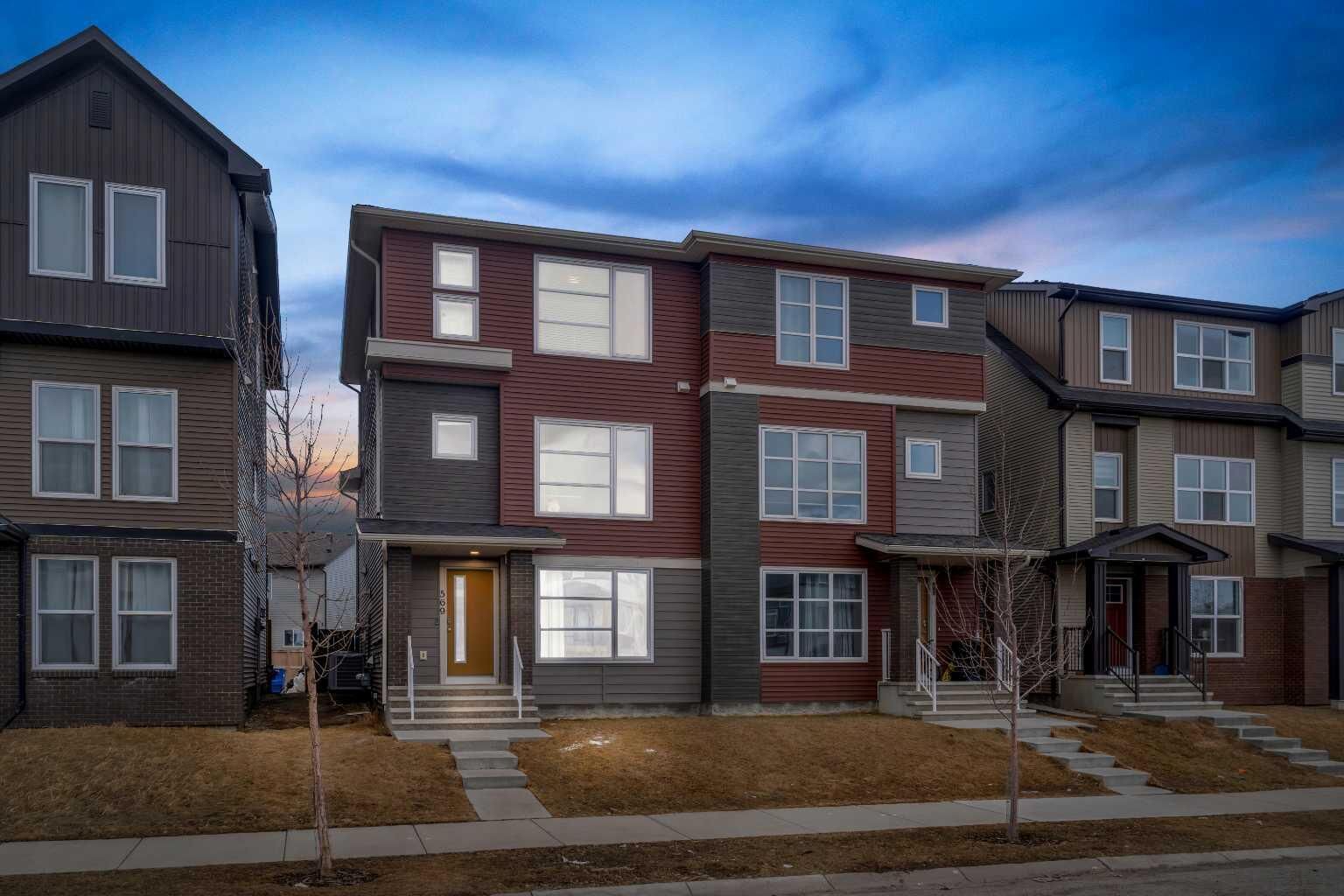 Property Photo:  569 Savanna Boulevard NE  AB T3J 0X3 