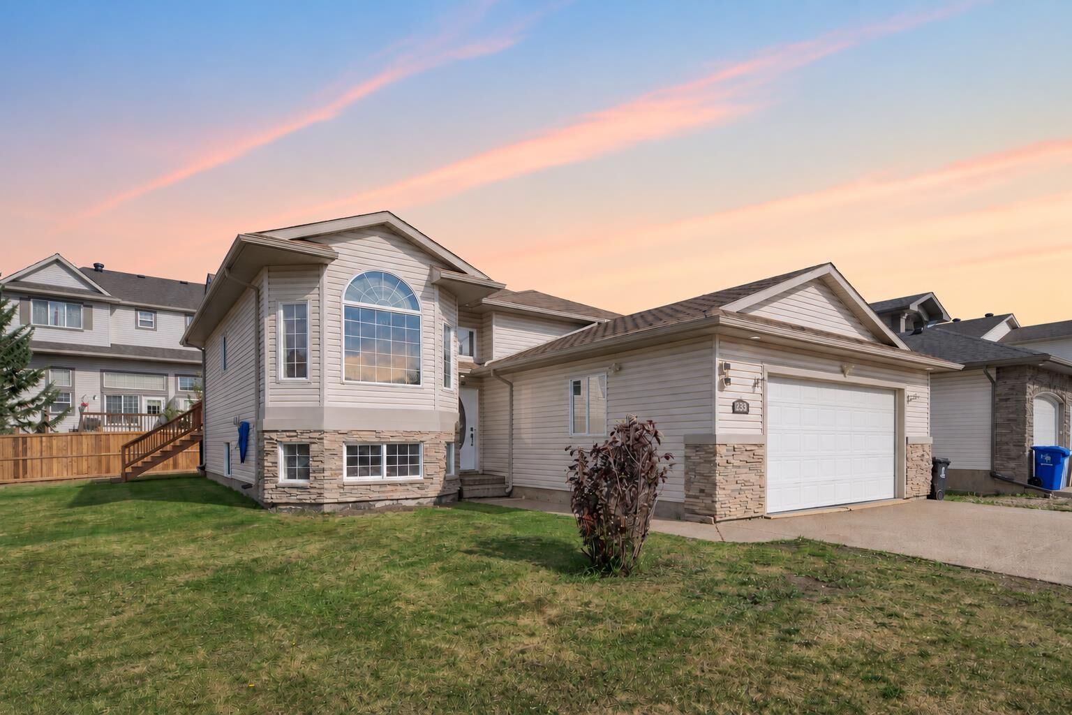 Property Photo:  233 Wilson Drive  AB T9H 5R4 