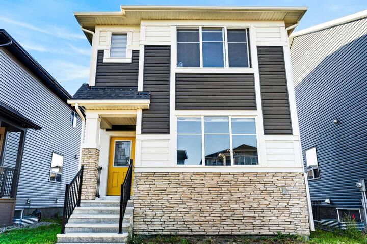 Property Photo:  840 Midtown Drive SW  AB T4B 5K9 