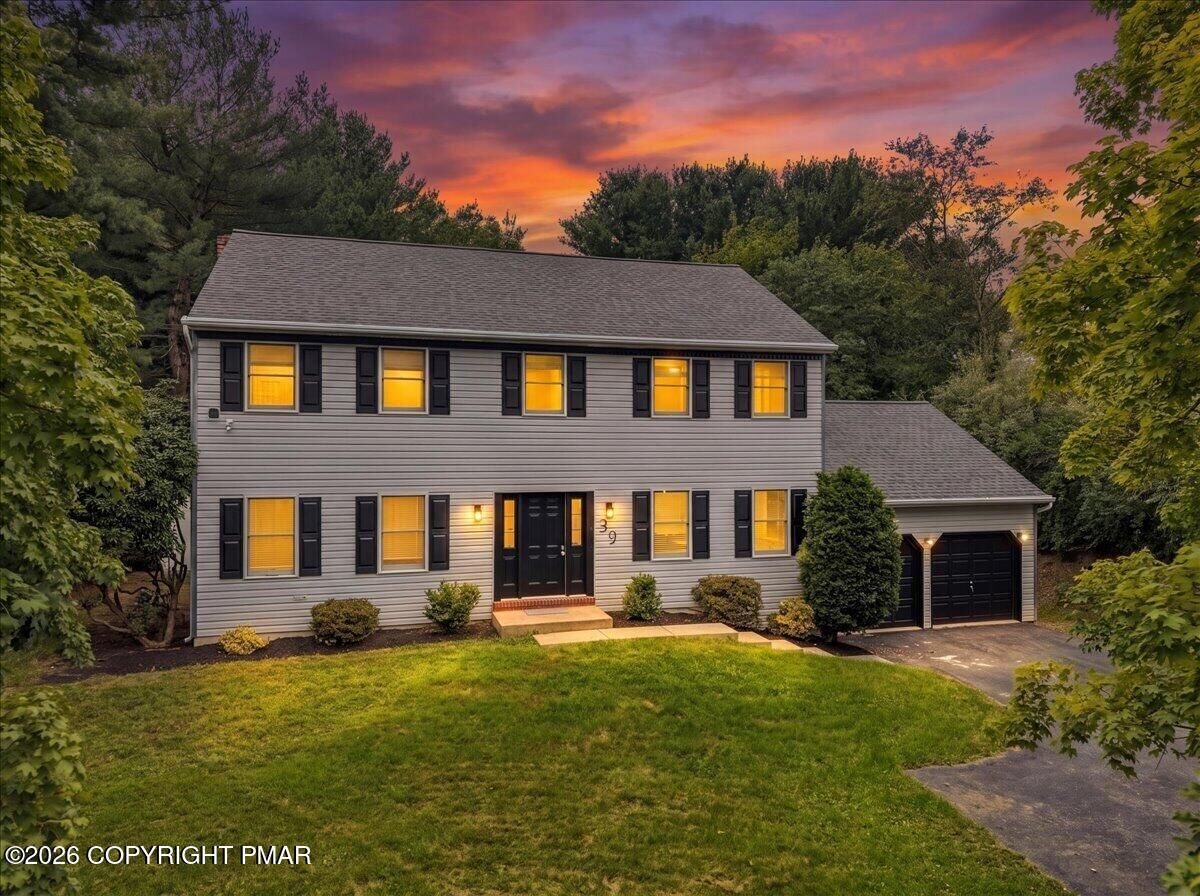 Property Photo:  39 Brookwood Drive  PA 17543 