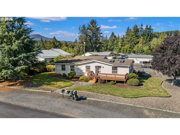 Property Photo:  513 Jackson St  WA 98581 