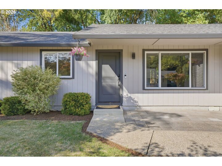 Property Photo:  1316 NE 9th Way  WA 98604 