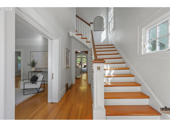 Property Photo:  2645 Emerald St  OR 97403 