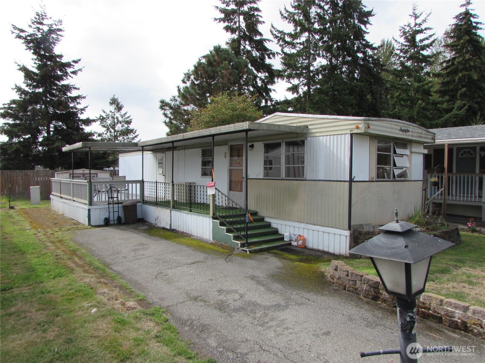 Property Photo:  5220  176th Street SW 28  WA 98037 