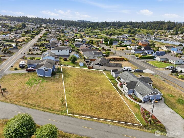 Property Photo:  5067 NE Canal Lane  WA 98340 