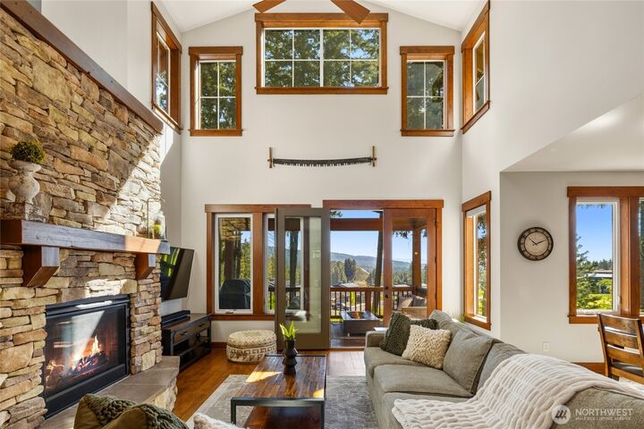 Property Photo:  241  Black Nugget Lane  WA 98922 