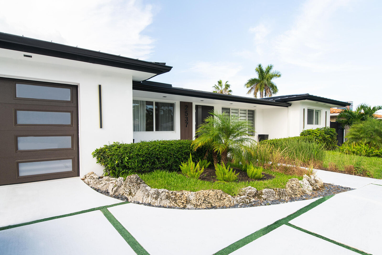 Property Photo:  2537 SE 10th Court  FL 33062 