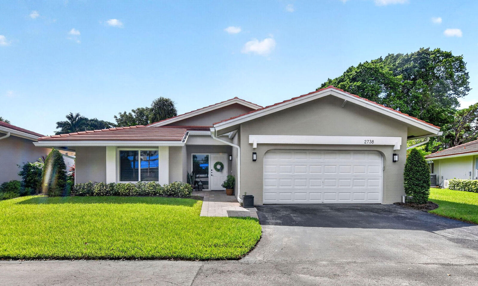 Property Photo: 2738 Deer Creek Kelly Brooke Lane FL 33442