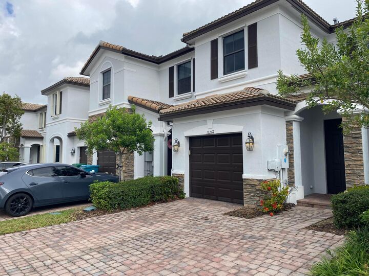 Property Photo:  11269 NW 88th Street  FL 33178 