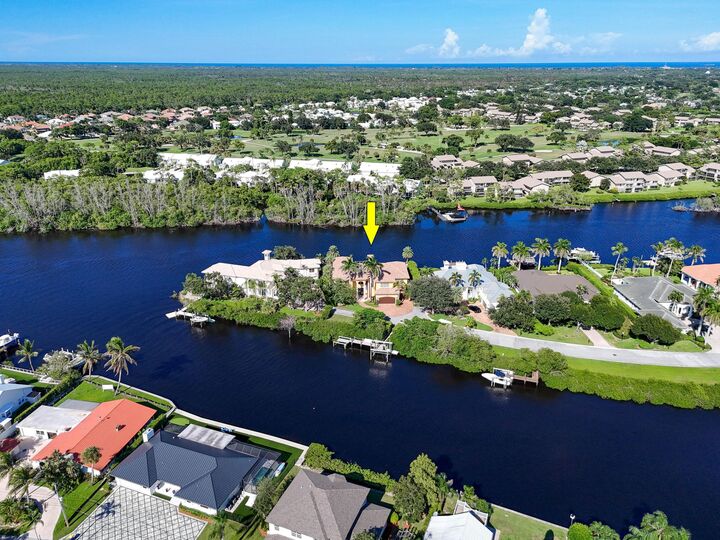 Property Photo:  18519 SE Palm Island Lane  FL 33458 