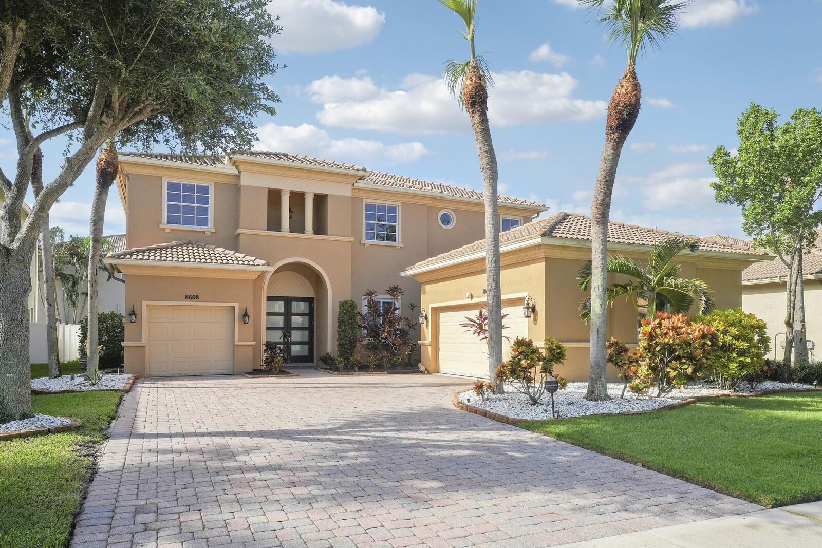Property Photo: 8608 Palisades Lake Drive FL 33411