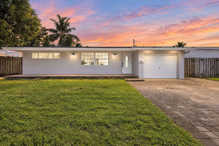 Property Photo:  7640 Sunset Strip  FL 33322 