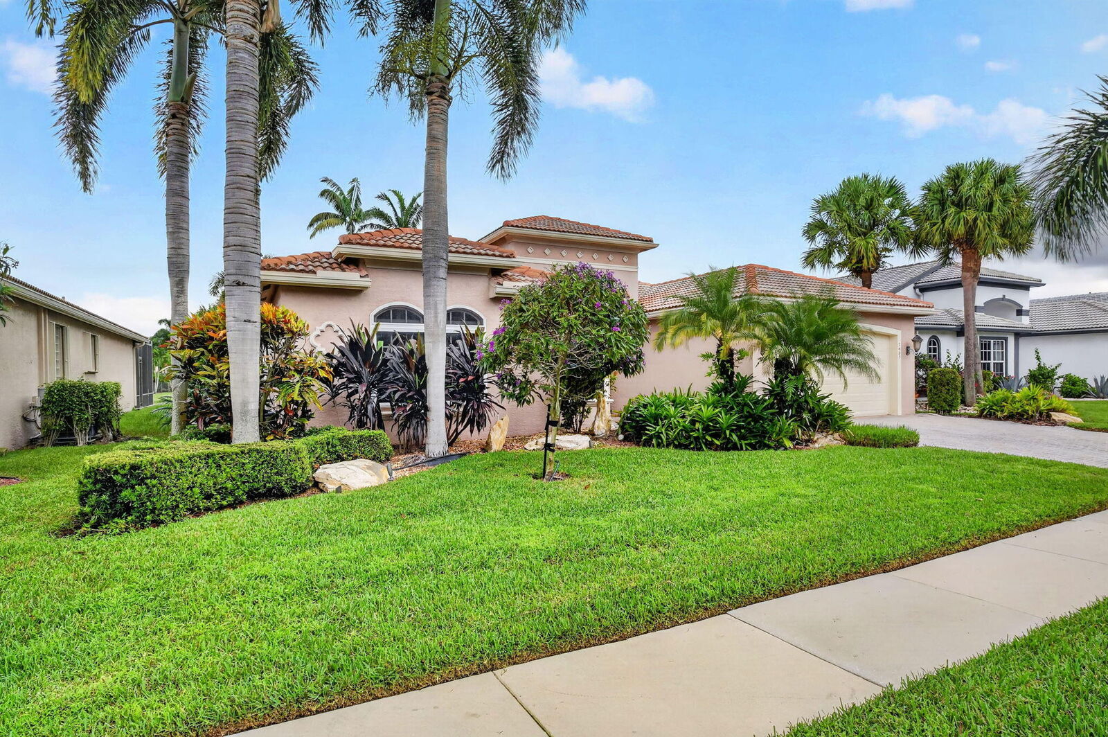 Property Photo: 7485 Carmela Way FL 33446