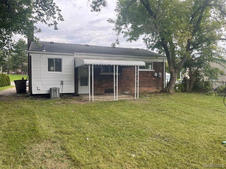 Property Photo:  515 Martin Luther King Jr Boulevard N  MI 48342 