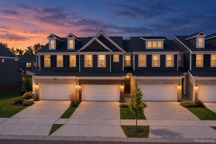 Property Photo:  4830 Broomfield Way  MI 48359 