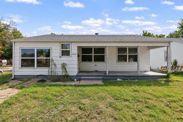 Property Photo: 2502 S Victoria Ave KS 67216