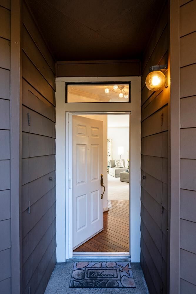Property Photo:  1139 Shoreline Drive  CA 94404 