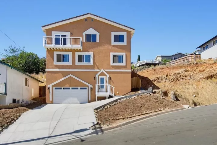 Property Photo: 1302 La Presa Ave. CA 91977