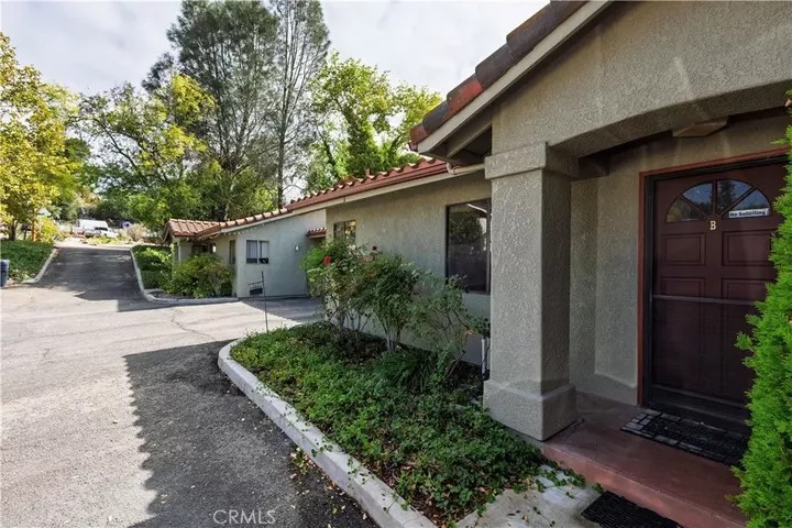 Property Photo:  5260 Olmeda  CA 93422 