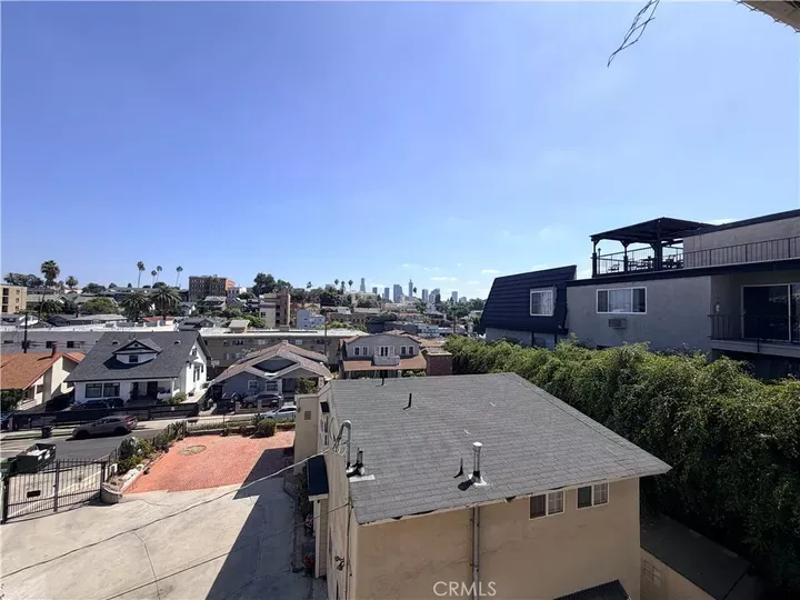 Property Photo: 256 S La Fayette Park CA 90057