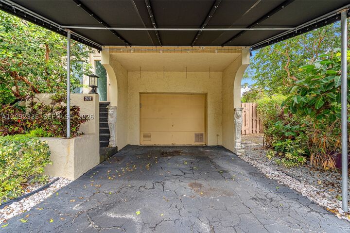 Property Photo: 3225 NE 13th St 201 FL 33062