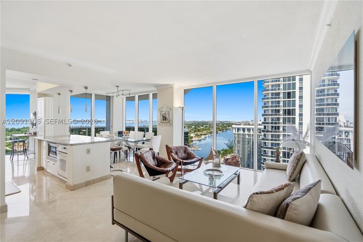 Property Photo:  4775 Collins Ave 2207  FL 33140 