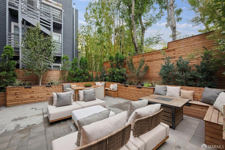 Property Photo: 2065 Ofarrell Street CA 94115